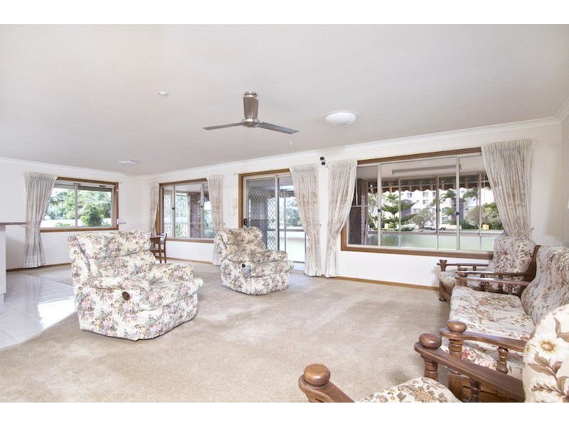 402 Coolangatta Road, Bilinga QLD 4225
