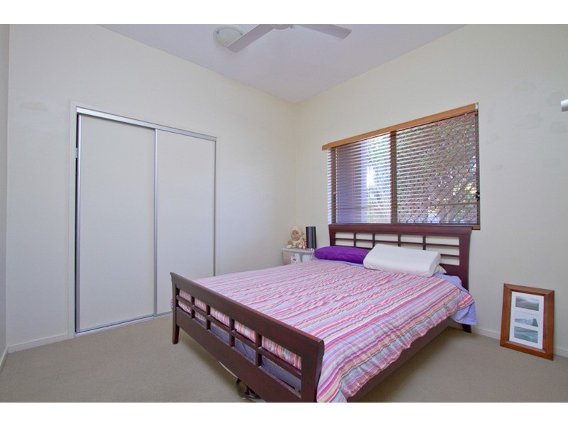 4/77 McLean Street, Coolangatta QLD 4225