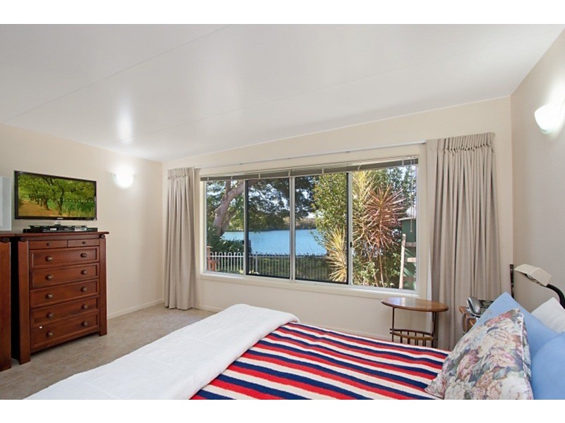 15 Sunset Boulevard, Tweed Heads West NSW 2485