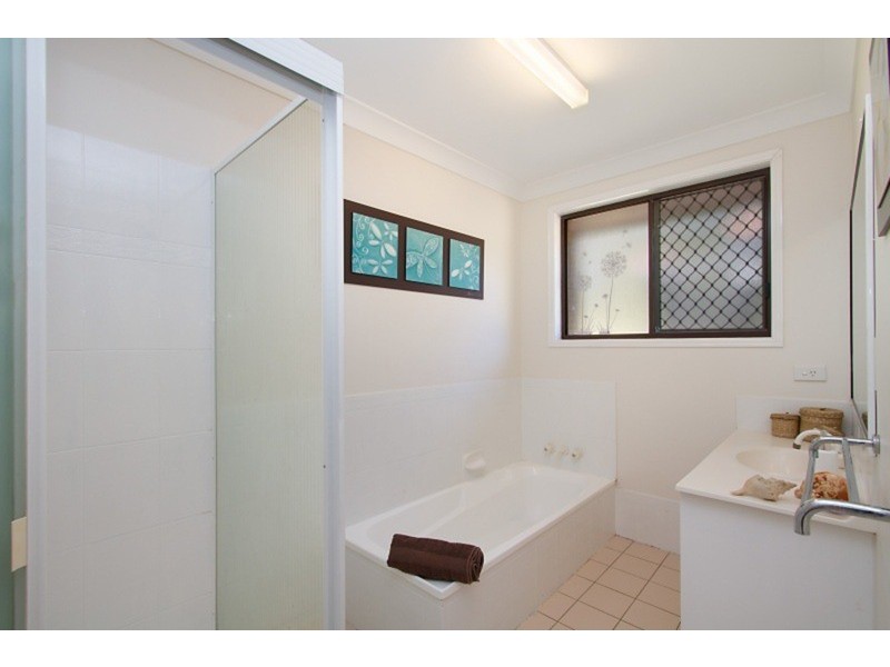 1/8 Kildare Drive, Banora Point NSW 2486