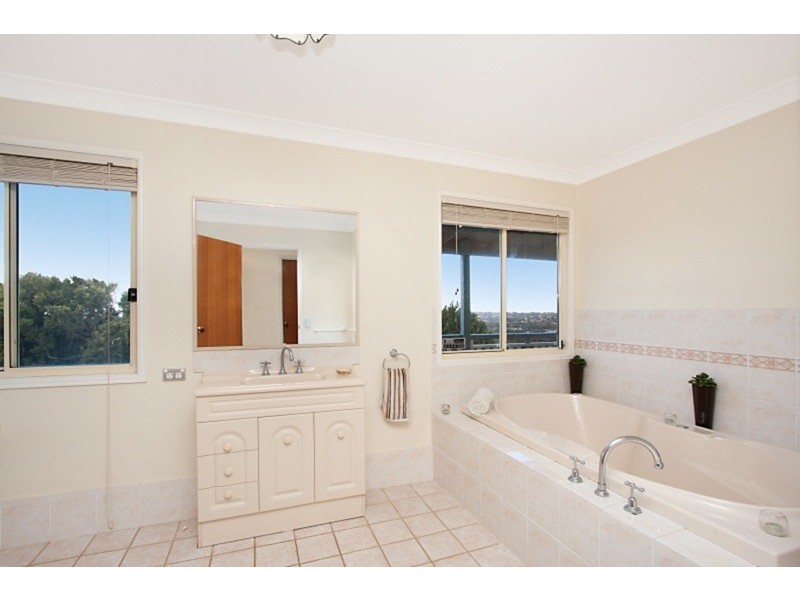 5 Champagne Drive, Tweed Heads South NSW 2486
