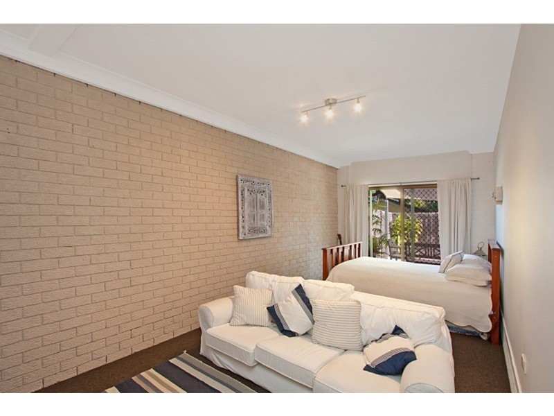 2/15 Gray Street, Tweed Heads West NSW 2485