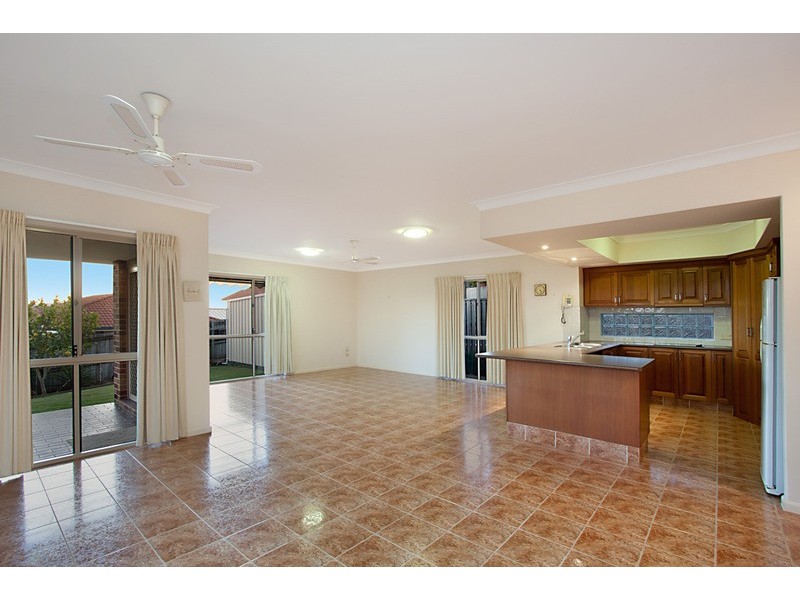 16 Champagne Drive, Tweed Heads South NSW 2486