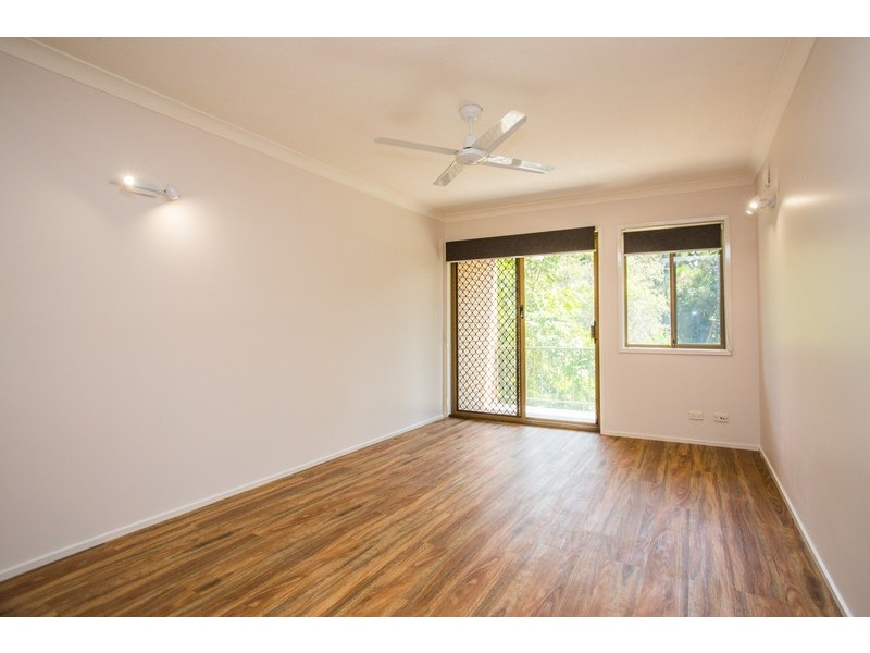 2/57 Dixon Street, Coolangatta QLD 4225