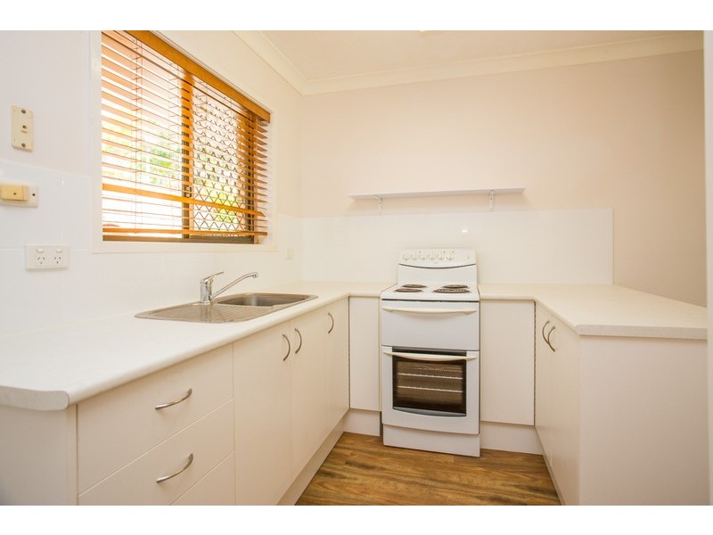2/57 Dixon Street, Coolangatta QLD 4225