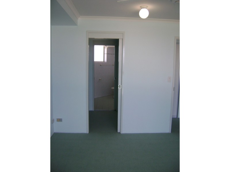 124/62 Marine Parade, Coolangatta QLD 4225