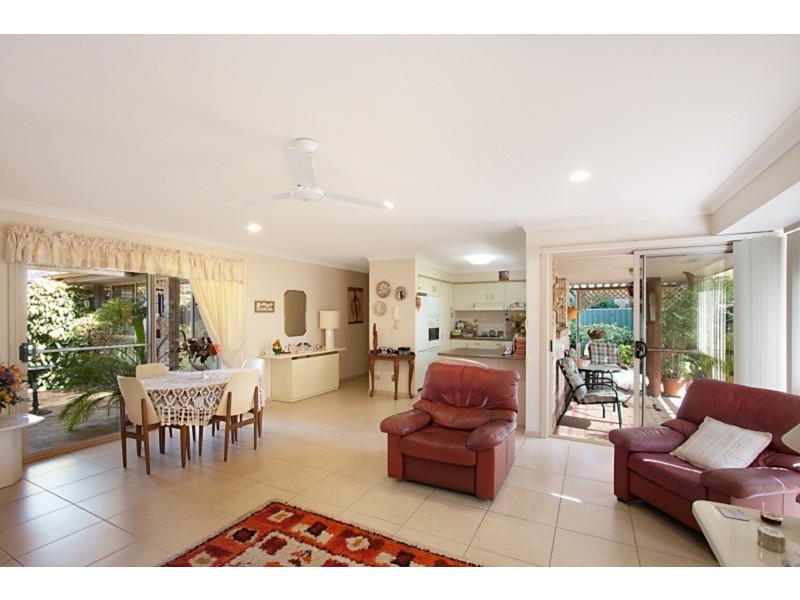 7/3 Clifton Walk, Wanda  Court, Banora Point NSW 2486
