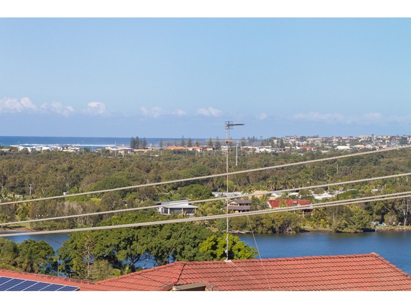 1/12 Mibbin  Parade, Banora Point NSW 2486