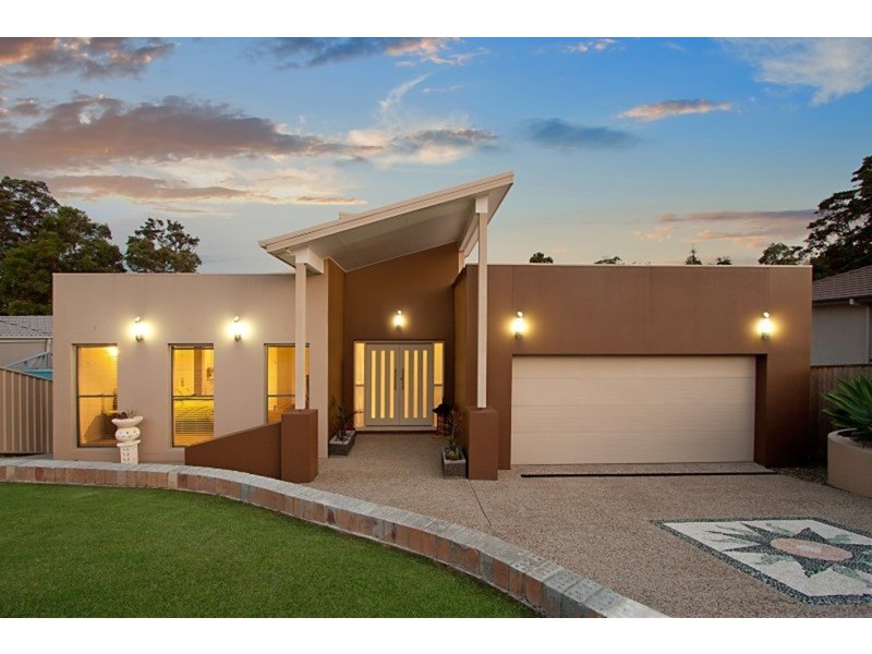 8 Westwood Street, Banora Point NSW 2486