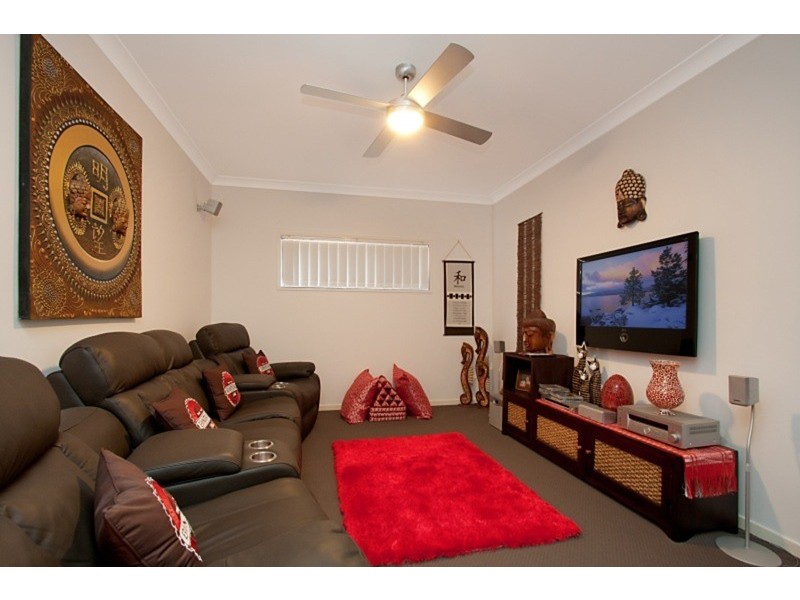 8 Westwood Street, Banora Point NSW 2486