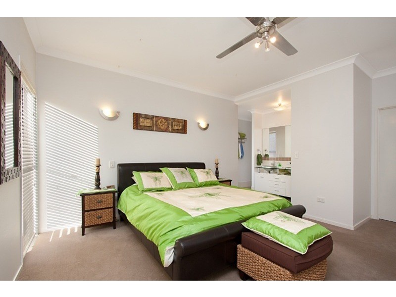 8 Westwood Street, Banora Point NSW 2486