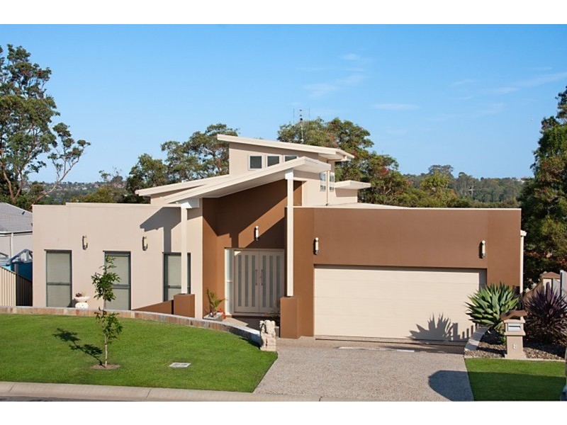 8 Westwood Street, Banora Point NSW 2486