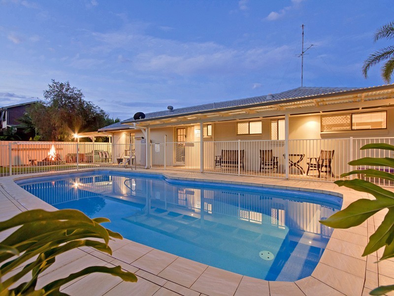 2 Mikonos  Court, Currumbin Waters QLD 4223