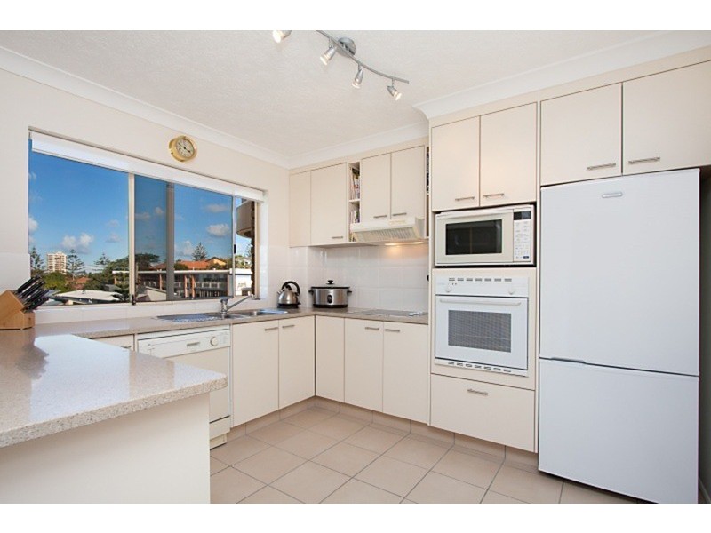 4/45 Mclean Street, Coolangatta QLD 4225