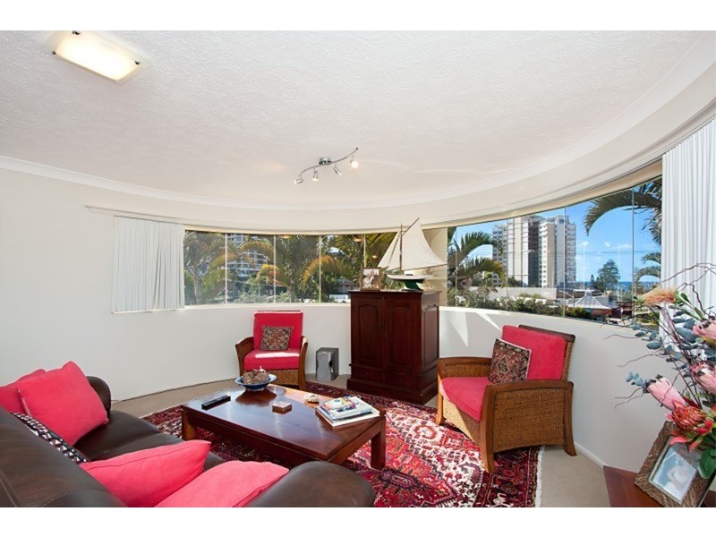 4/45 Mclean Street, Coolangatta QLD 4225