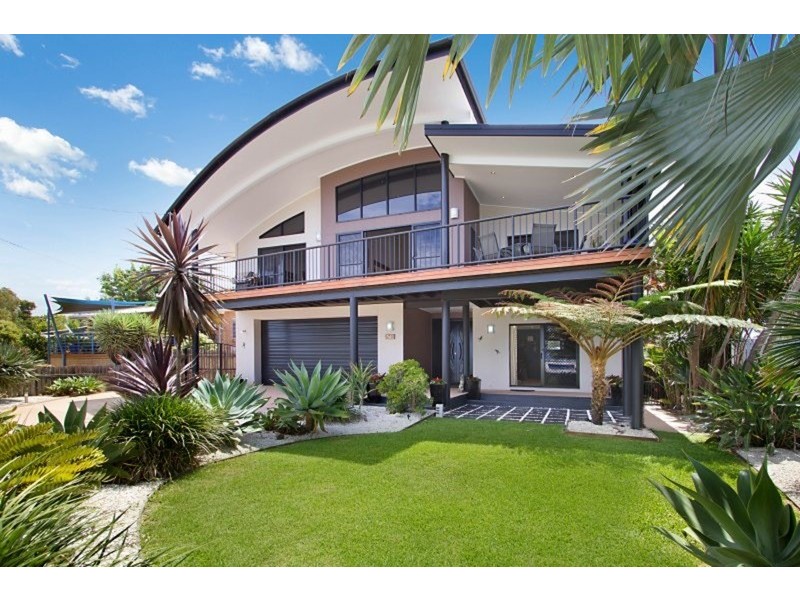 7 Wommin Lake Crescent, Fingal Head NSW 2487