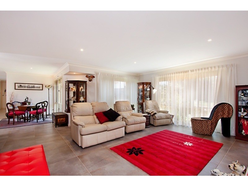 4 Macquarie  Street, Banora Point NSW 2486