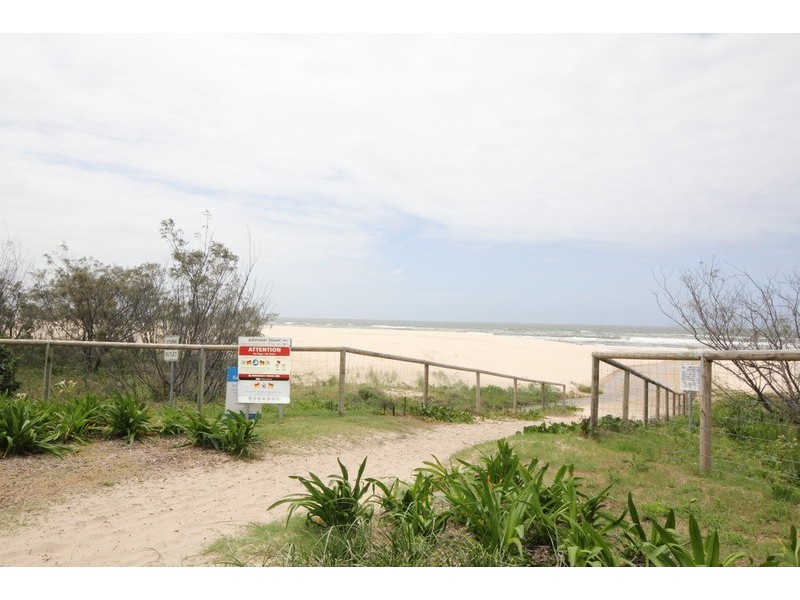 5/4 Johnston  Street, Bilinga QLD 4225