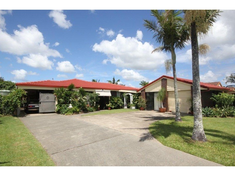 16 Chown Avenue, Currumbin Waters QLD 4223