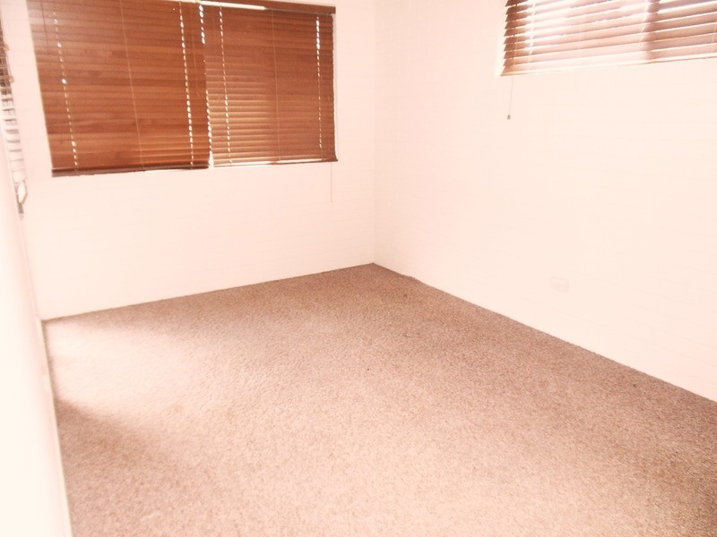 16/28 Miles Street, Coolangatta QLD 4225