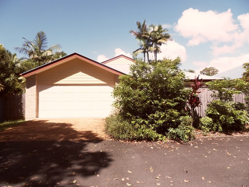 4/98 McLean  Street, Coolangatta QLD 4225