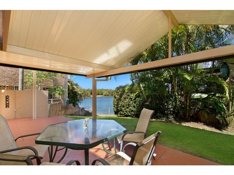 2 Admiralty Place, Banora Point NSW 2486