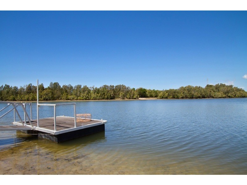 2 Admiralty Place, Banora Point NSW 2486