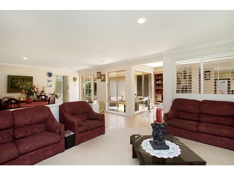 2 Admiralty Place, Banora Point NSW 2486