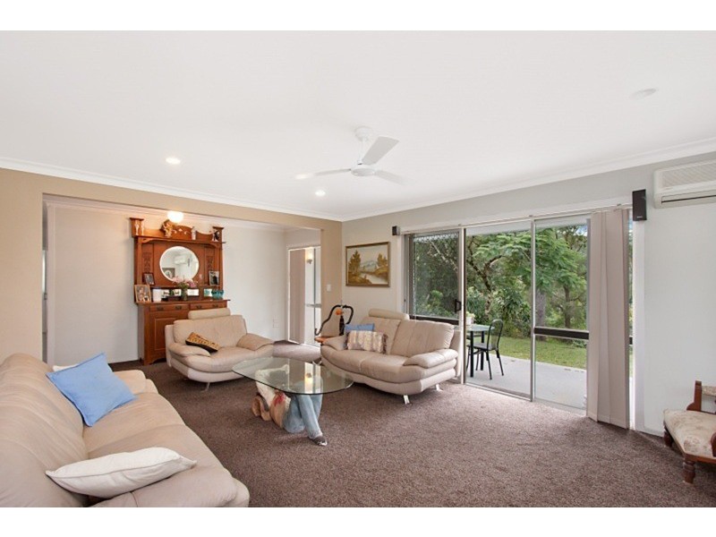 73 Green Valley Way, Piggabeen NSW 2486