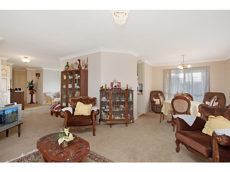 2/24 Birkdale  Court, Banora Point NSW 2486