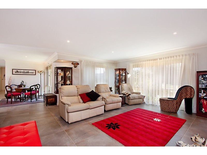 4 Macquarie  Street, Banora Point NSW 2486