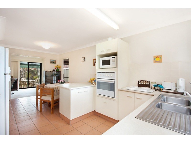 10/2 Macleay  Court, Banora Point NSW 2486