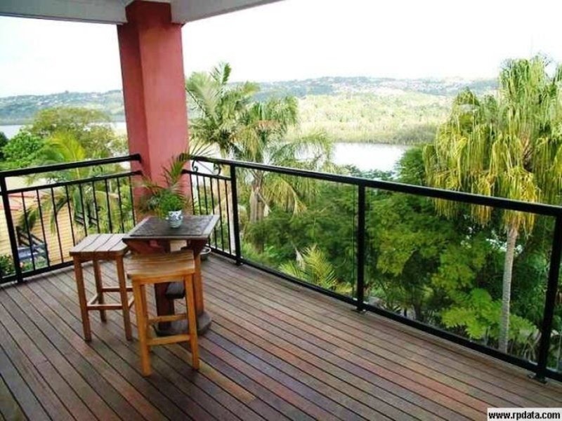 18 Broadwater Esplanade, Bilambil Heights NSW 2486