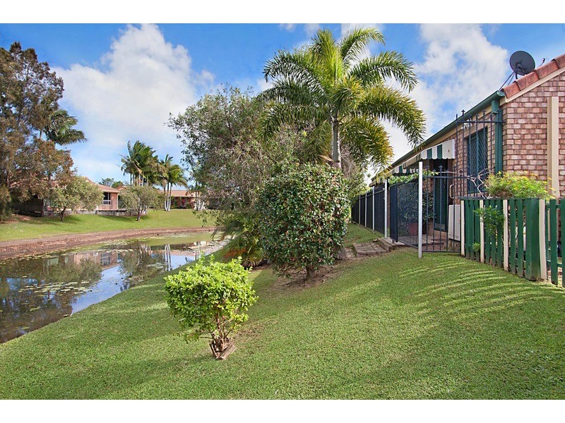 10/2 Macleay  Court, Banora Point NSW 2486