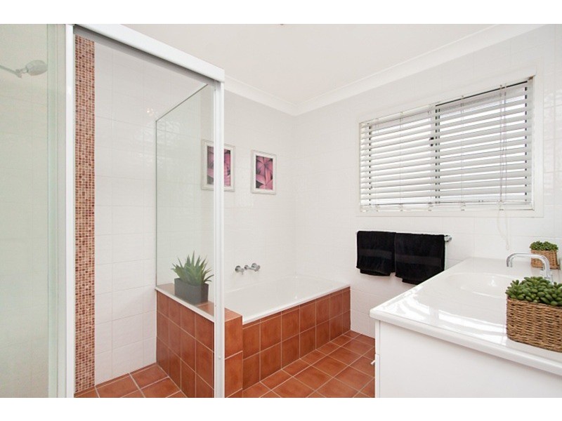 11 White Fig Court, Banora Point NSW 2486