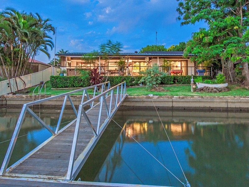 38 Mainsail  Street, Currumbin Waters QLD 4223