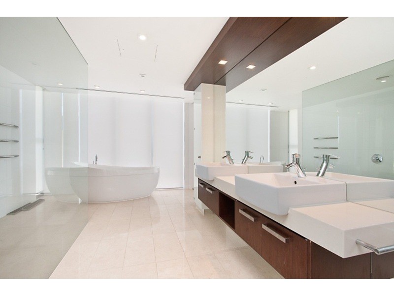 301/1 Haig  Street, Kirra QLD 4225