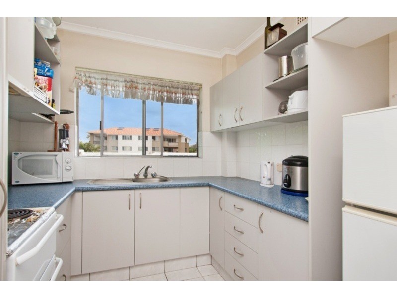 1 & 2/12 McGregor  Crescent, Tweed Heads NSW 2485