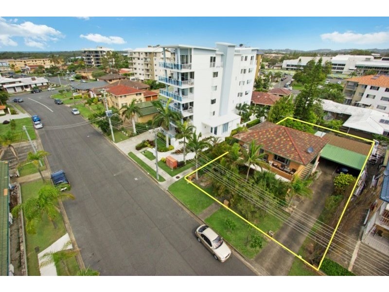 1 & 2/12 McGregor  Crescent, Tweed Heads NSW 2485