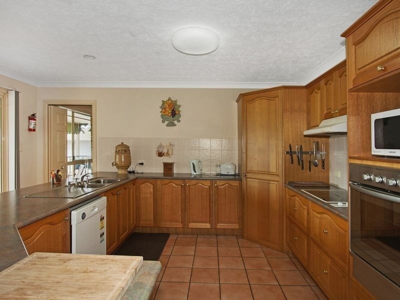 84 Cominan Avenue, Banora Point NSW 2486