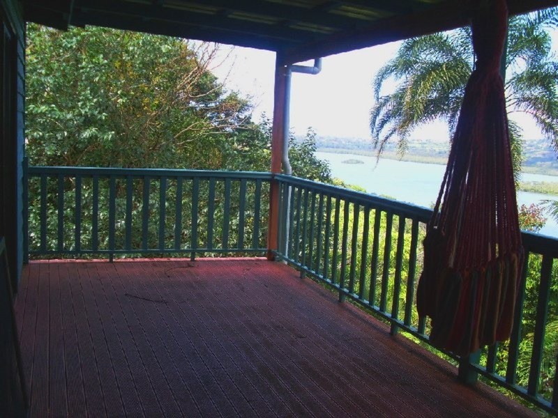 23 Broadwater Esplanade, Bilambil Heights NSW 2486