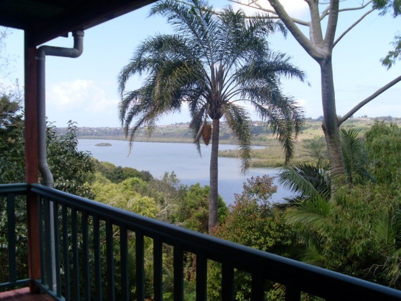 23 Broadwater Esplanade, Bilambil Heights NSW 2486