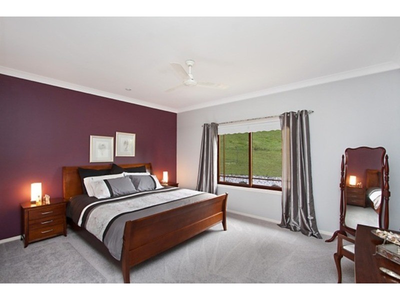 33 Eva Crescent, Piggabeen NSW 2486