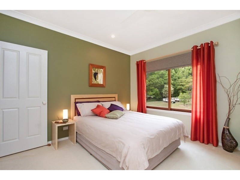 33 Eva Crescent, Piggabeen NSW 2486