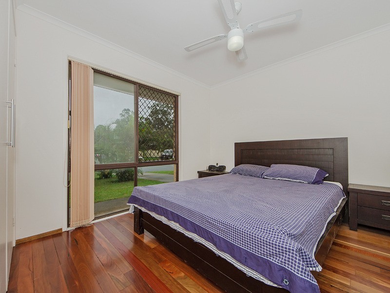 6 Jade Stone  Court, Carrara QLD 4211