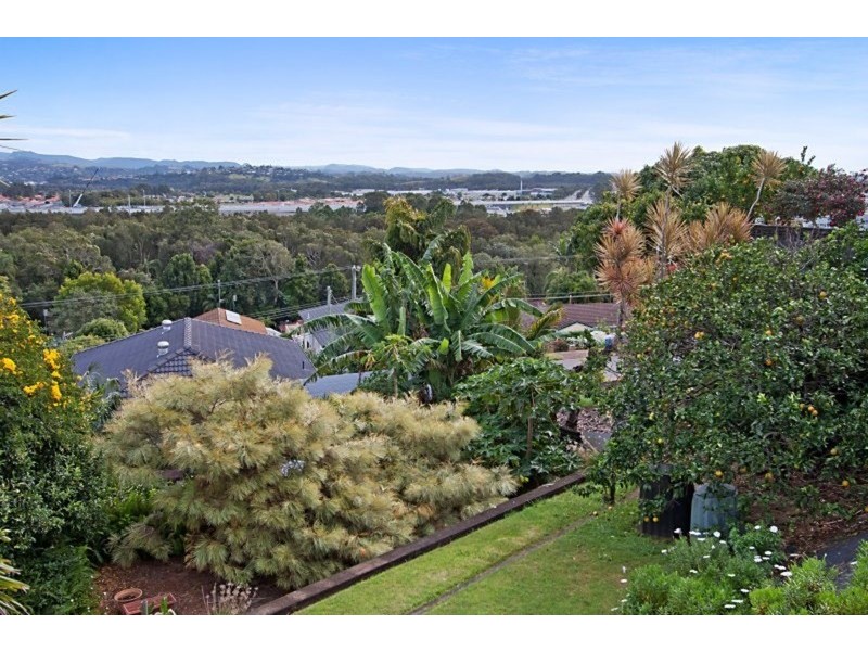 71 Laura  Street, Banora Point NSW 2486