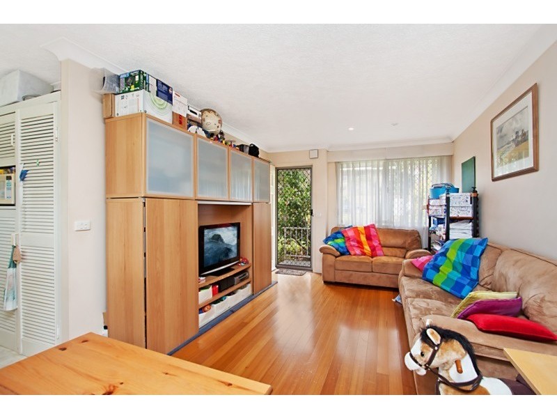 71 Laura  Street, Banora Point NSW 2486