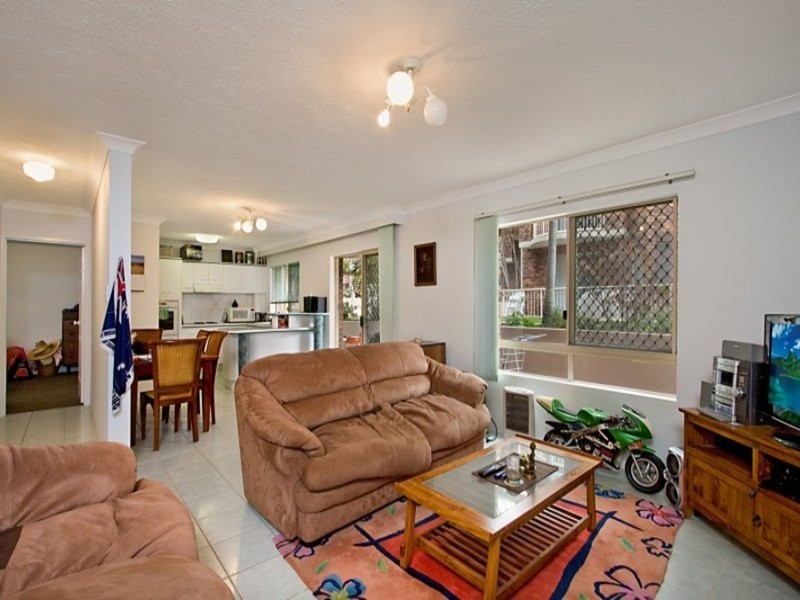 19/15-17 South  Street, Kirra QLD 4225