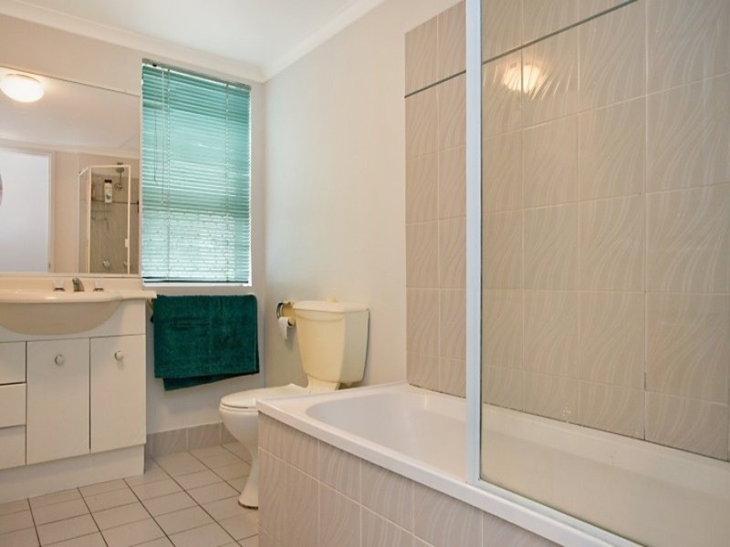 19/15-17 South  Street, Kirra QLD 4225