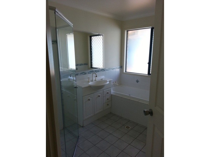 4/98 McLean  Street, Coolangatta QLD 4225